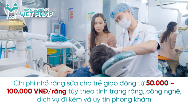 Gia nho rang sua cho tre 1 Giá nhổ răng sữa cho trẻ trên thị trường dao động từ 50.000 – 100.000 VNĐ/răng, tùy theo tình trạng răng, công nghệ, dịch vụ đi kèm và uy tín phòng khám